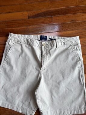 Men's Ben Sherman Stretch Classic Chino Shorts in Light Beige
